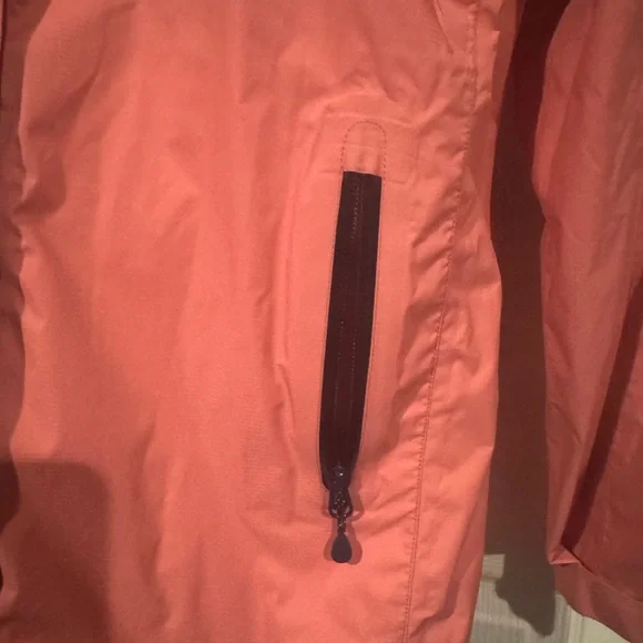 Vineyard Vines Women's Coral Rain Jacket - Picture 7 of 12